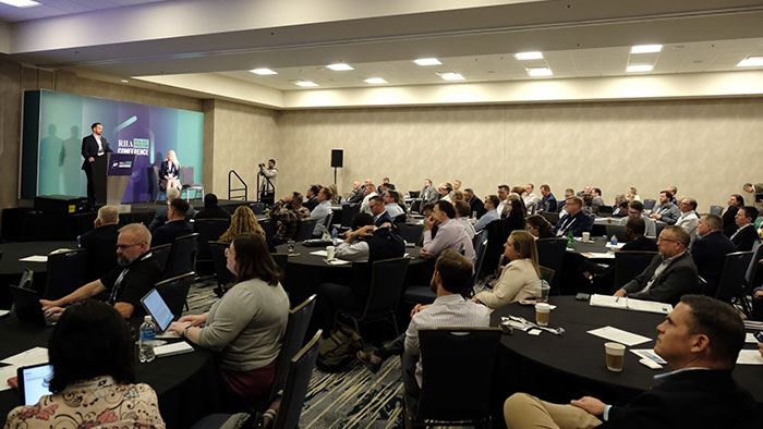 Many retail AP leaders are already here and ready to get down to business. A snapshot of just one pre-conference session from today.