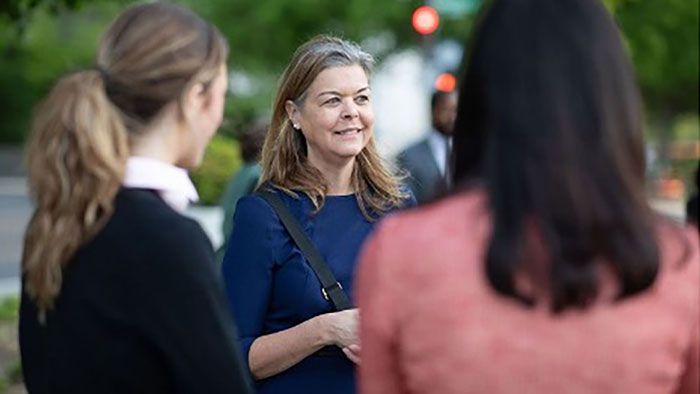 Vicki Donati (Crate & Barrel)