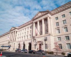 Commerce Secretary Should Work To Grow U.S. Economy 